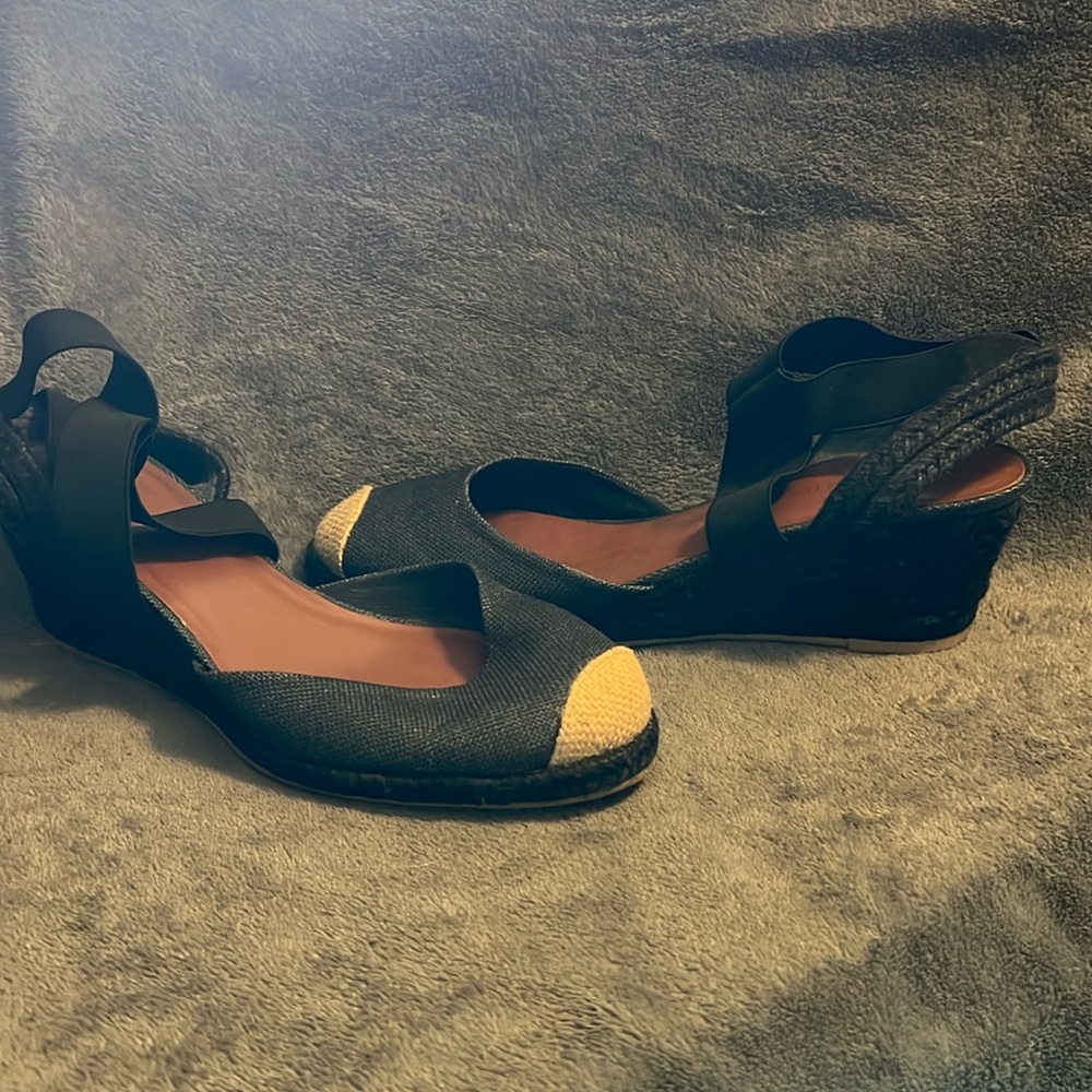 Bernardo sandals